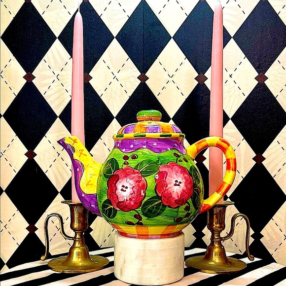 Milson & Louis Hand-Painted Ceramic Teapot – Whimsical Floral Design - Picture 4 of 14